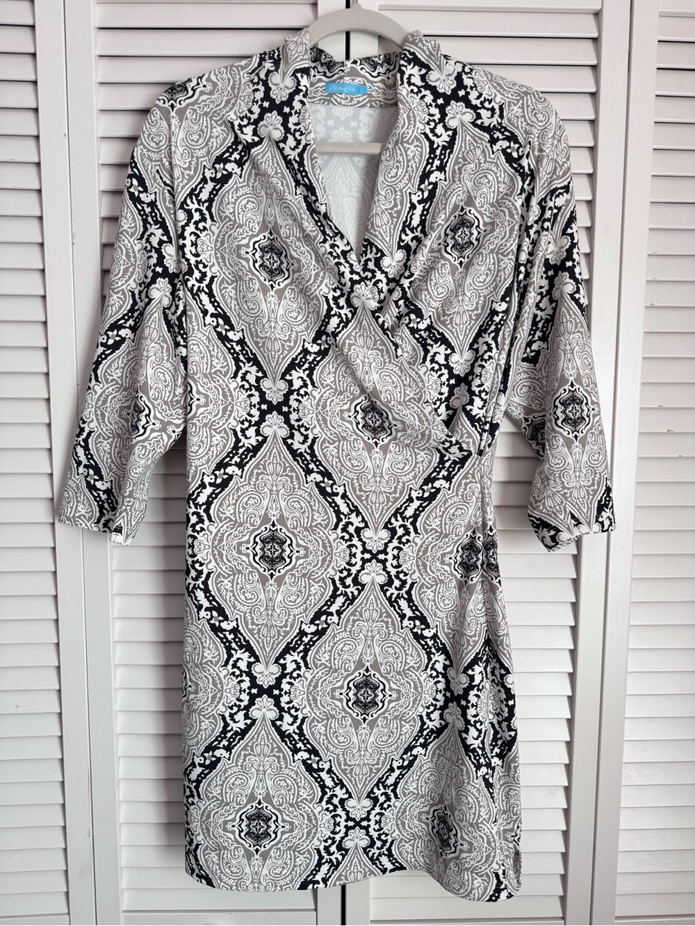 Black & White Paisley Wrap-Style Long Sleeve Dress
